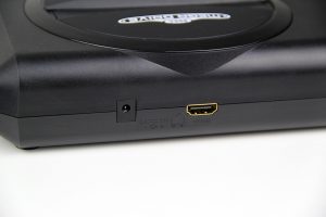 Hinten: HDMI- und Stromanschluß an der Flashback-Version (Foto: Powerkonsolen.de)