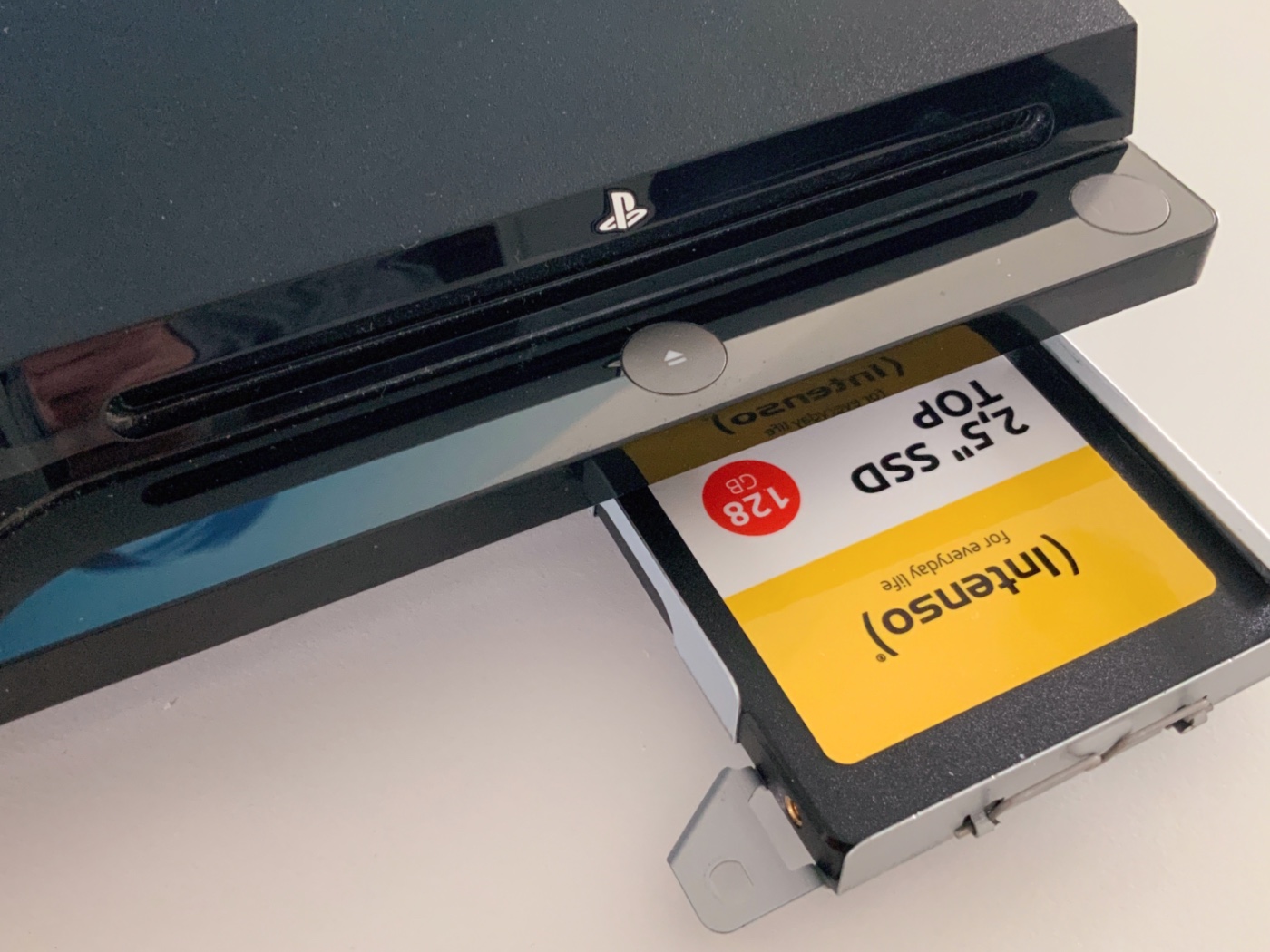 Sony PS3 Festplatte tauschen SSD – Anleitung